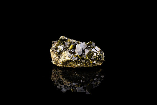 Epidote: Mythical & Magic Uses — A Practical Guide