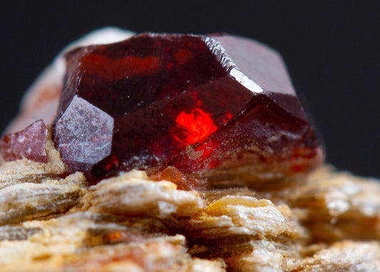 The Ember Oath — A Legend of the Garnet Way