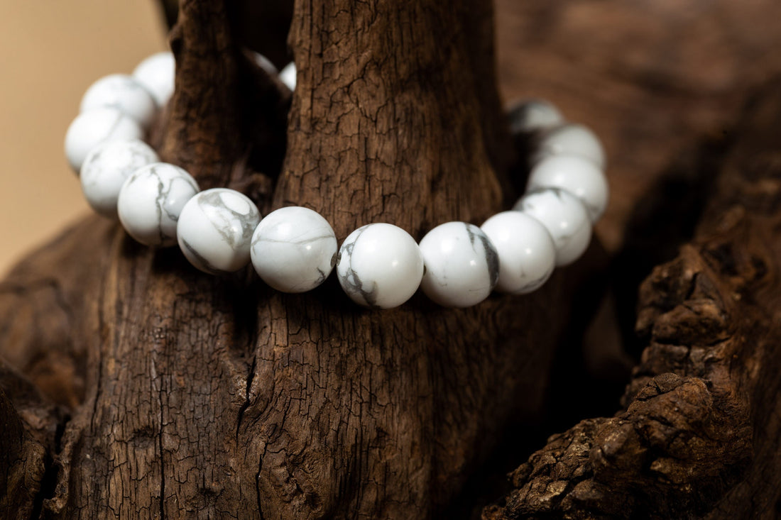 Howlite Spell — “Moon‑Page Reset”