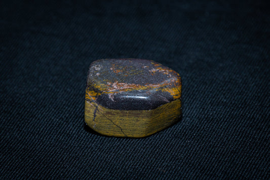 Iron Tiger Eye: Grading & Localities