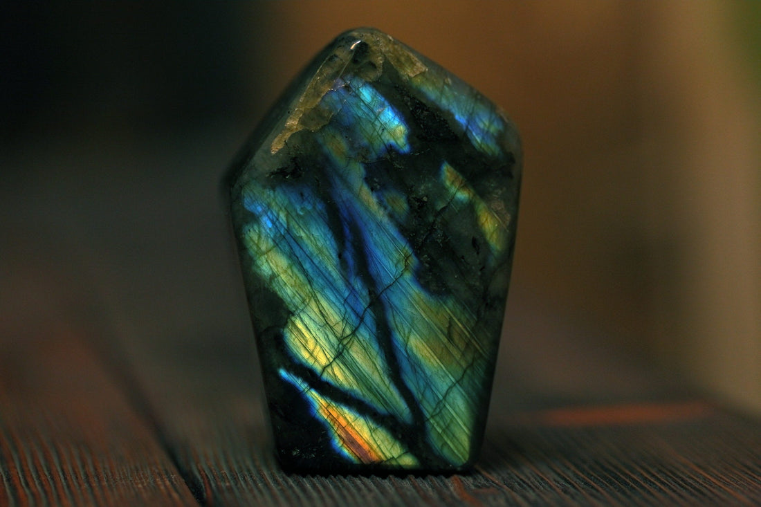 Labradorite: Formation, Geology & Varieties
