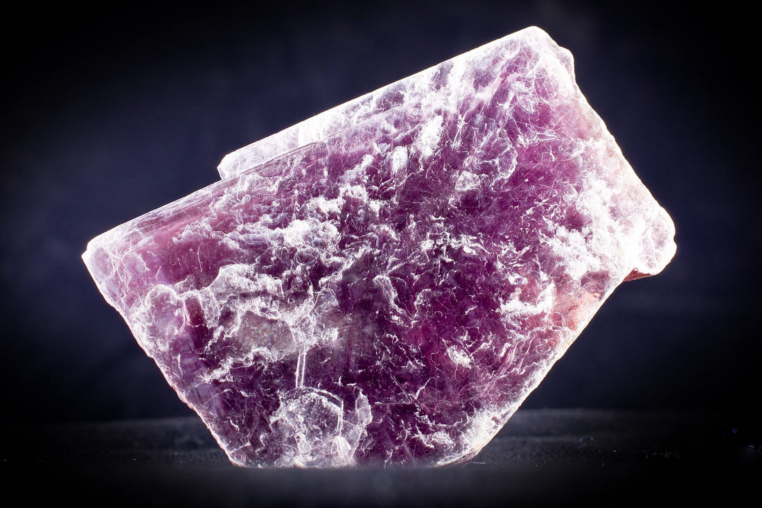 Lepidolite: Grading & Localities