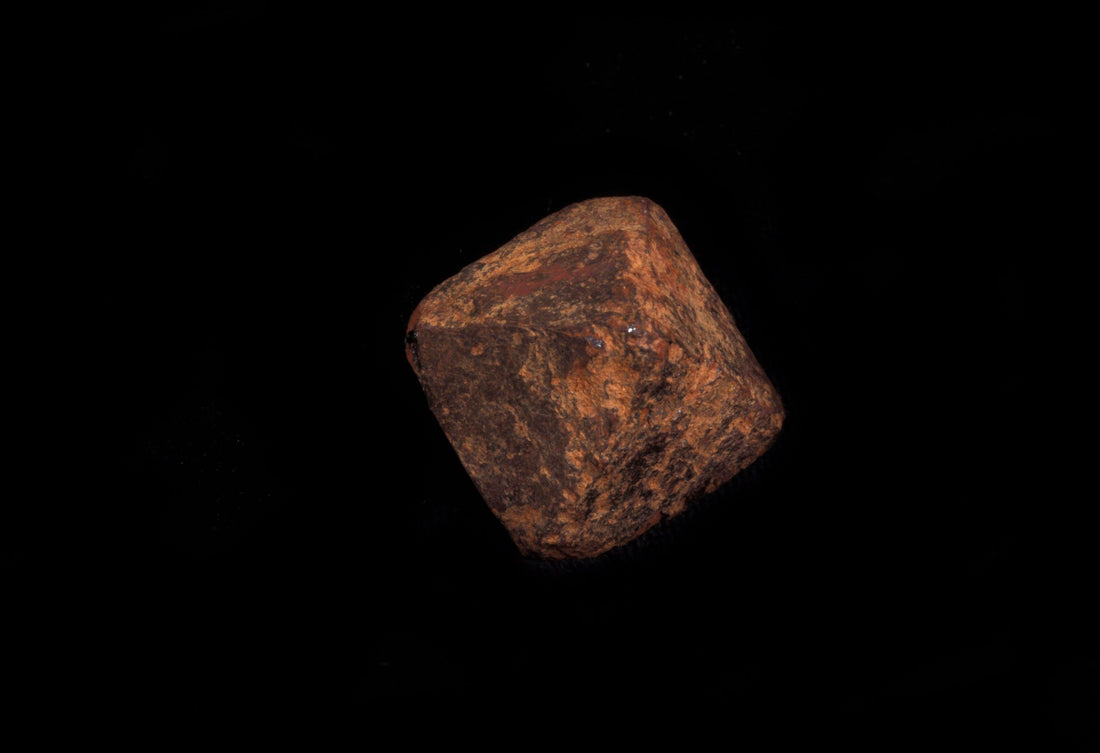 Magnetite: “The Way‑Stone & the Sky Without North”