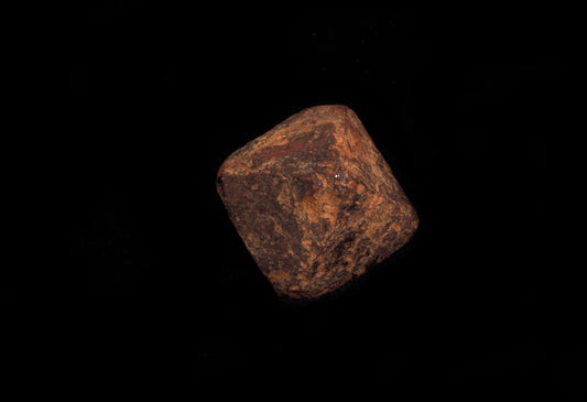 Magnetite: “The Way‑Stone & the Sky Without North”