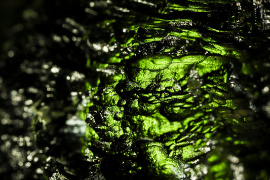Moldavite (Vltavín): Physical & Optical Characteristics