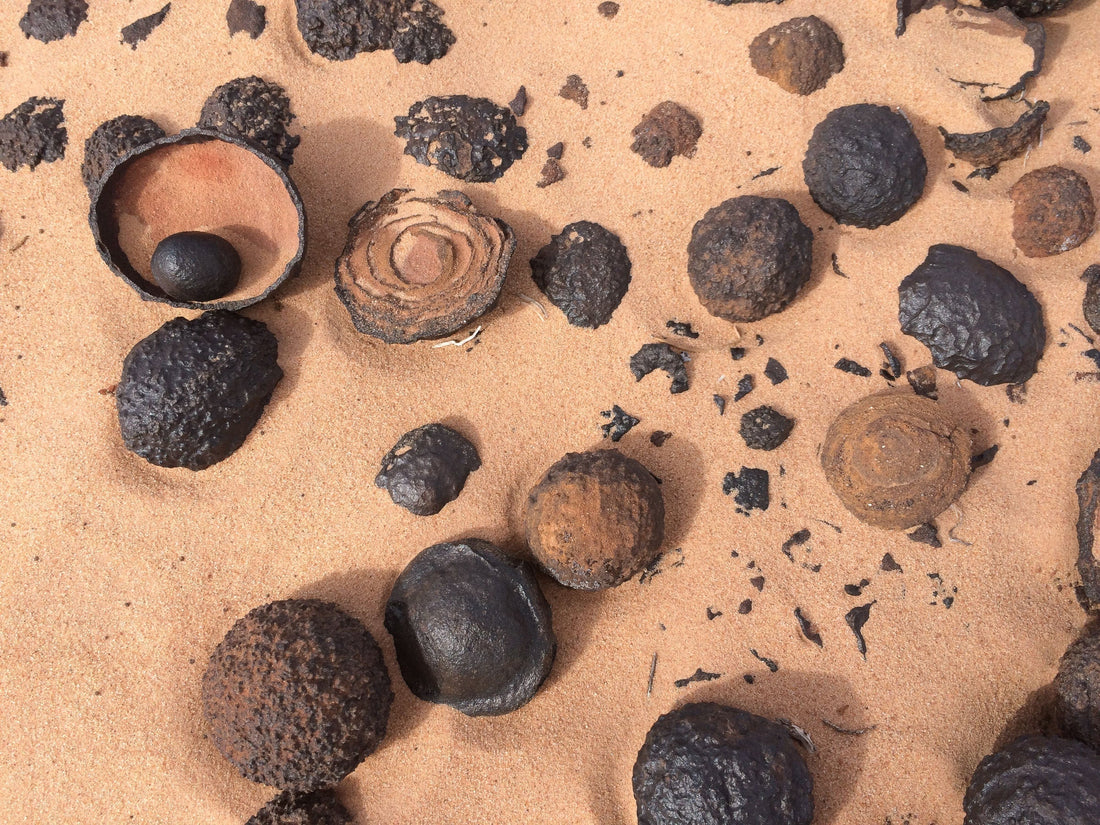 Moqui Marbles (Iron‑Oxide Concretions): Physical & Optical Characteristics