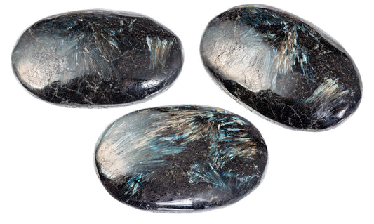 Nuummite