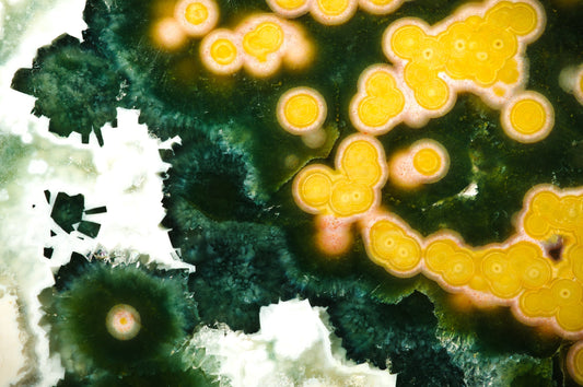 Ocean Jasper (Oceanic Jasper): Formation, Geology & Varieties