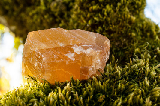 Orange calcite: Physical & Optical Characteristics