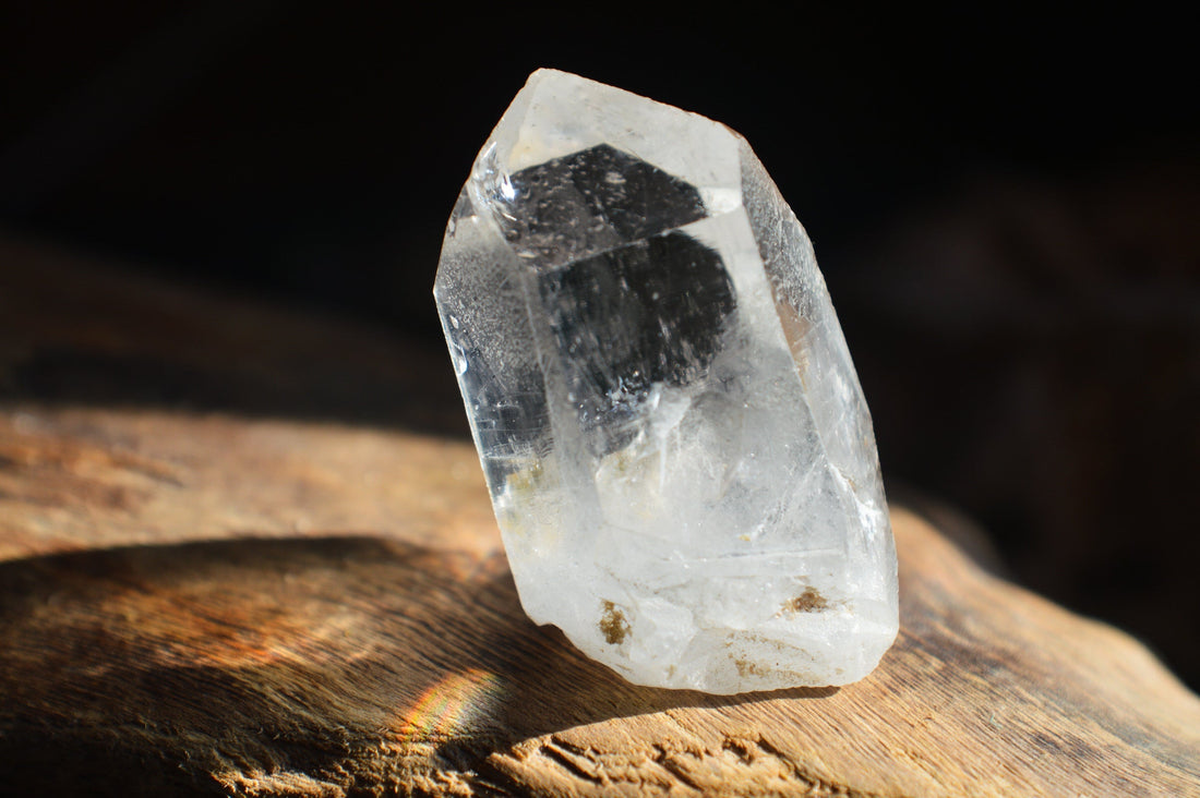 “The Frost‑Lantern Clock” — A Legend of Quartz