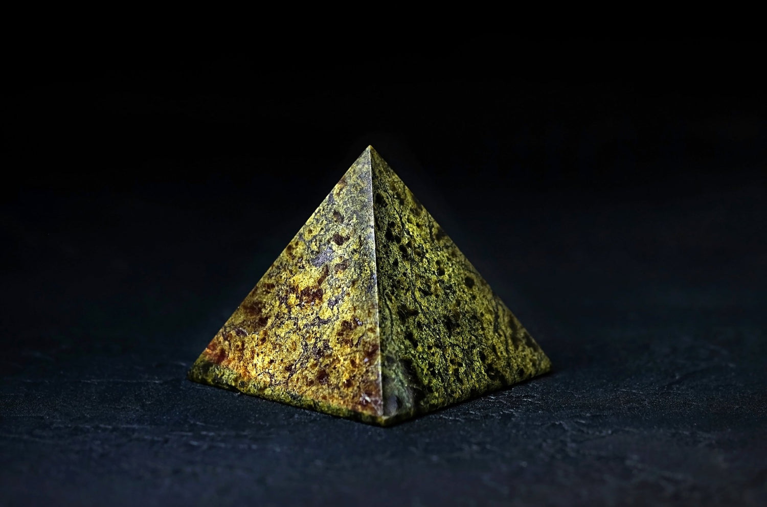 Mamba serpentine - www.Crystals.eu