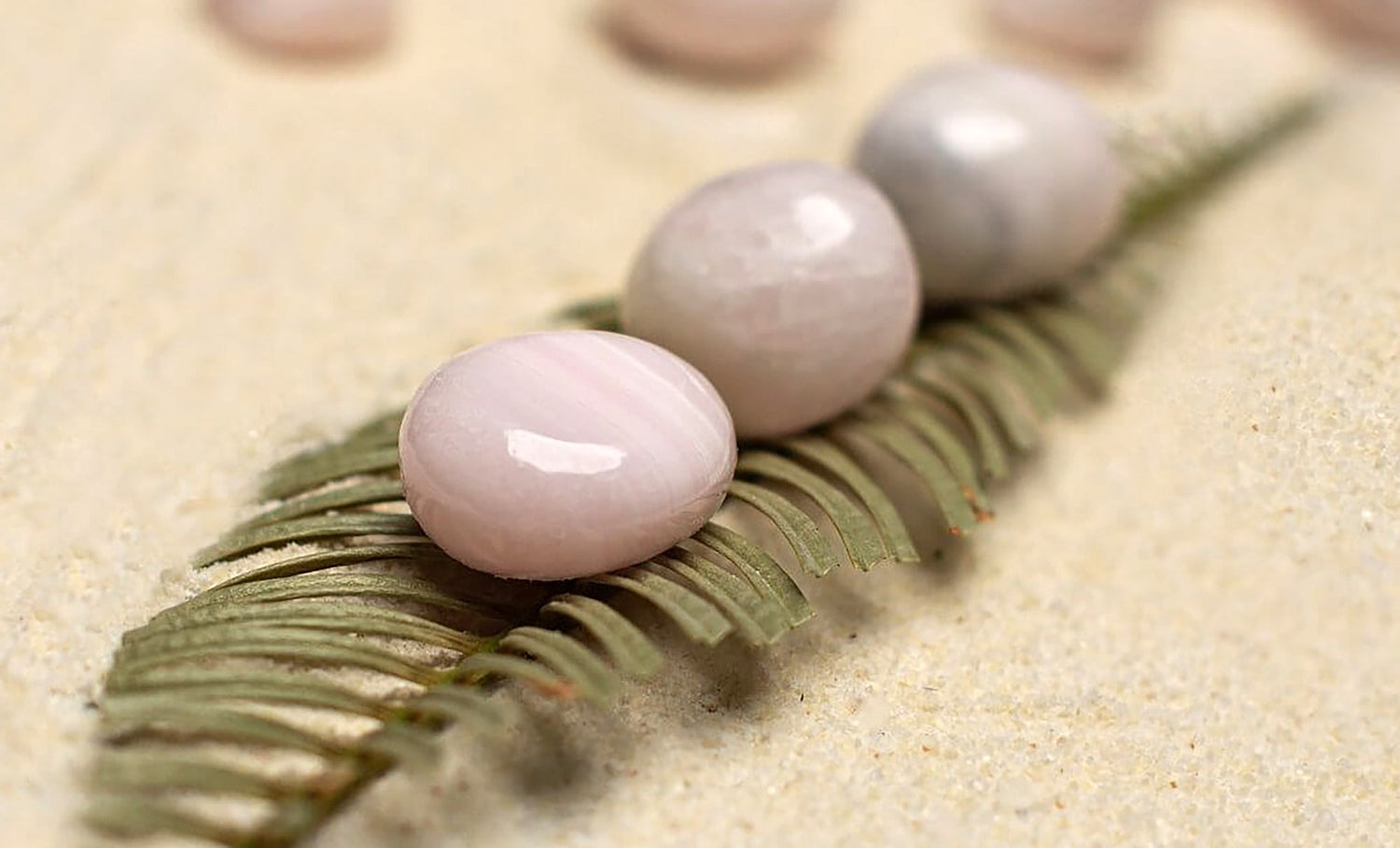 Mangano calcite - www.Crystals.eu