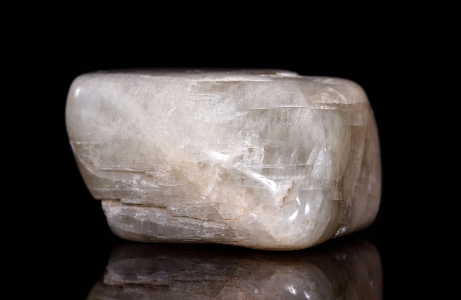 Moonstone - www.Crystals.eu