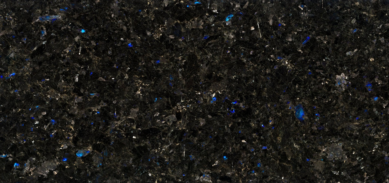 Nuummnite - www.Crystals.eu