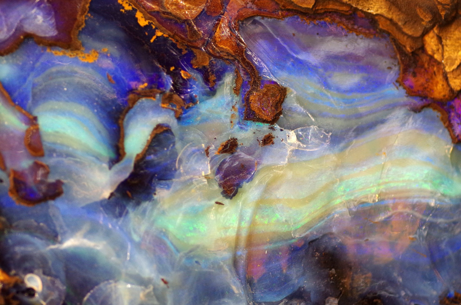 Opal - www.Crystals.eu