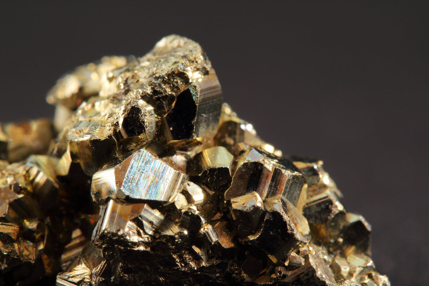 Pyrite - www.Crystals.eu