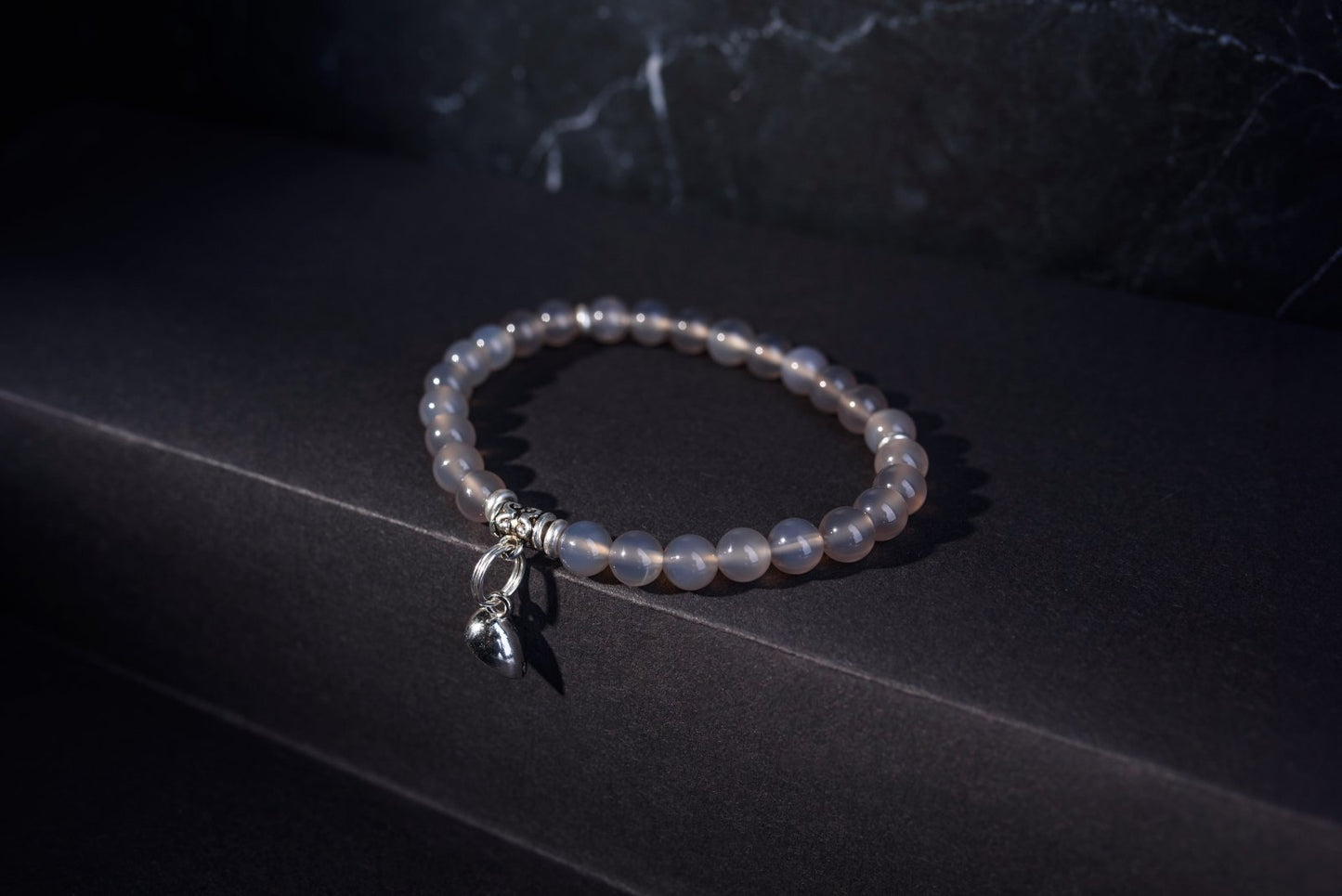 چاندی کے ساتھ ایگیٹ کڑا - دل کے ساتھ بانڈنگ