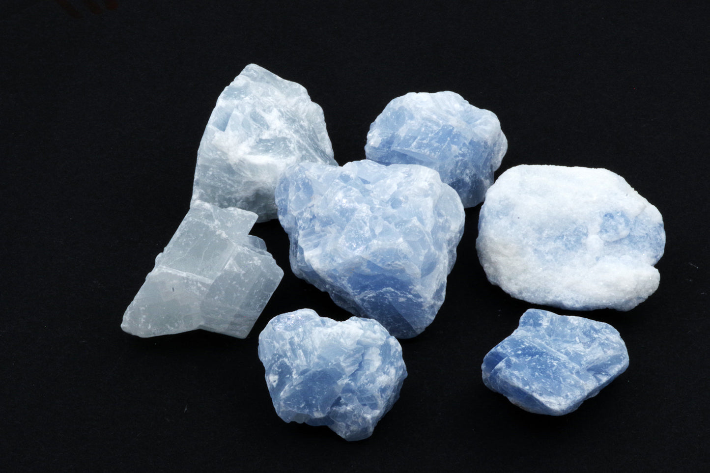 Синий кальцит – необработанный