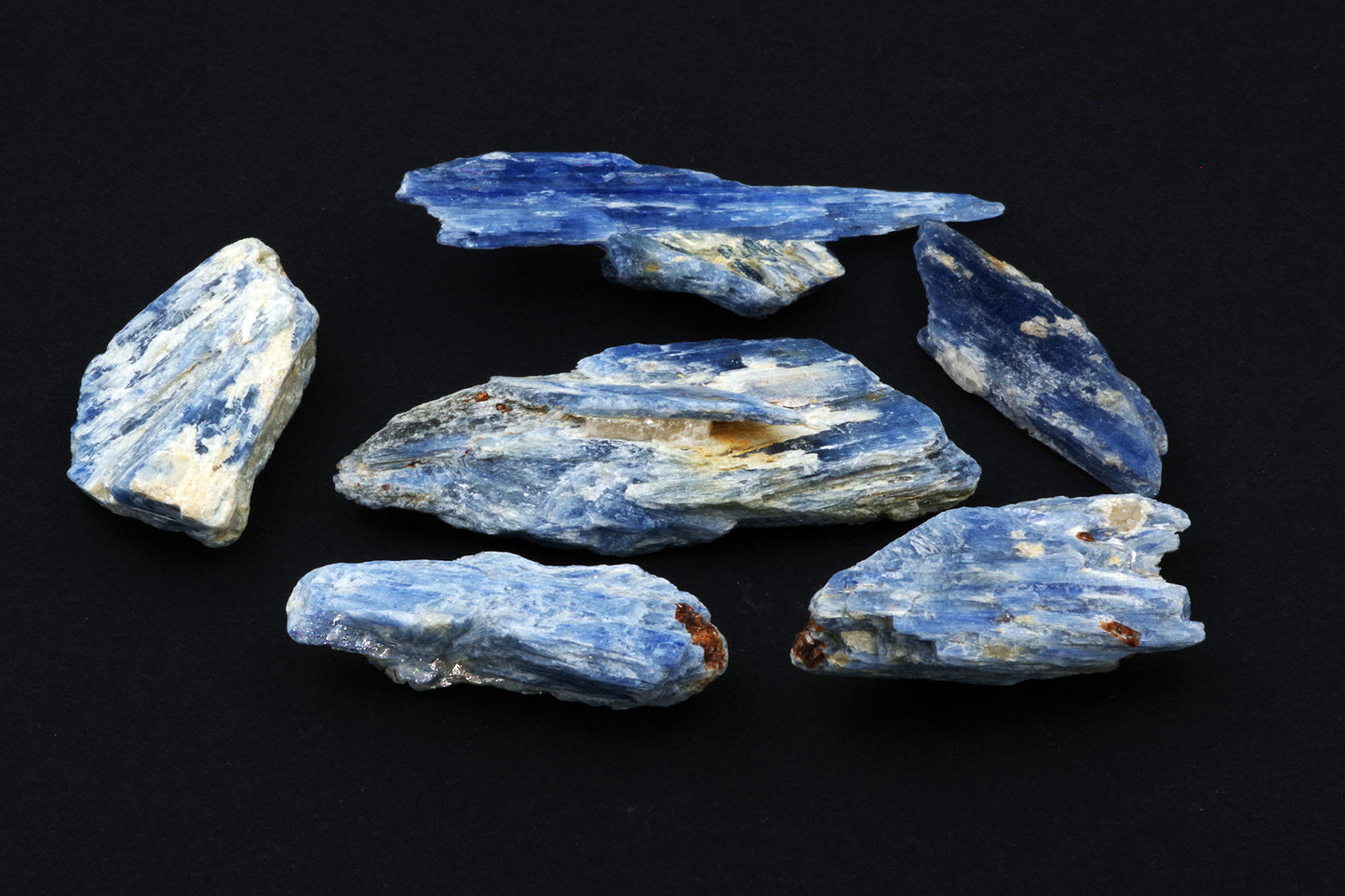 蓝晶石