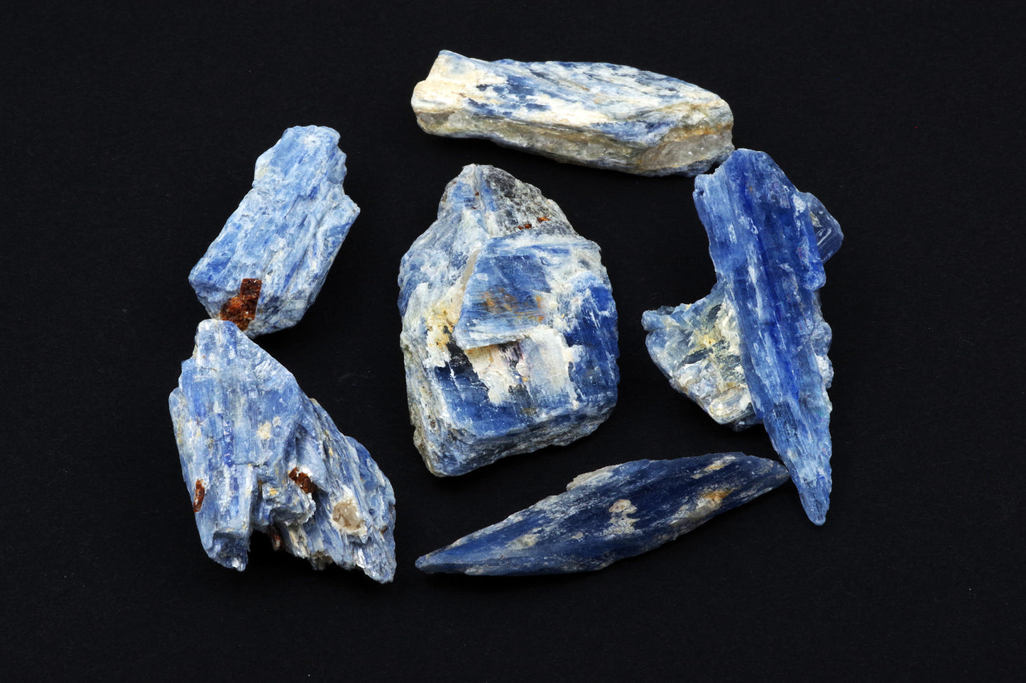 蓝晶石