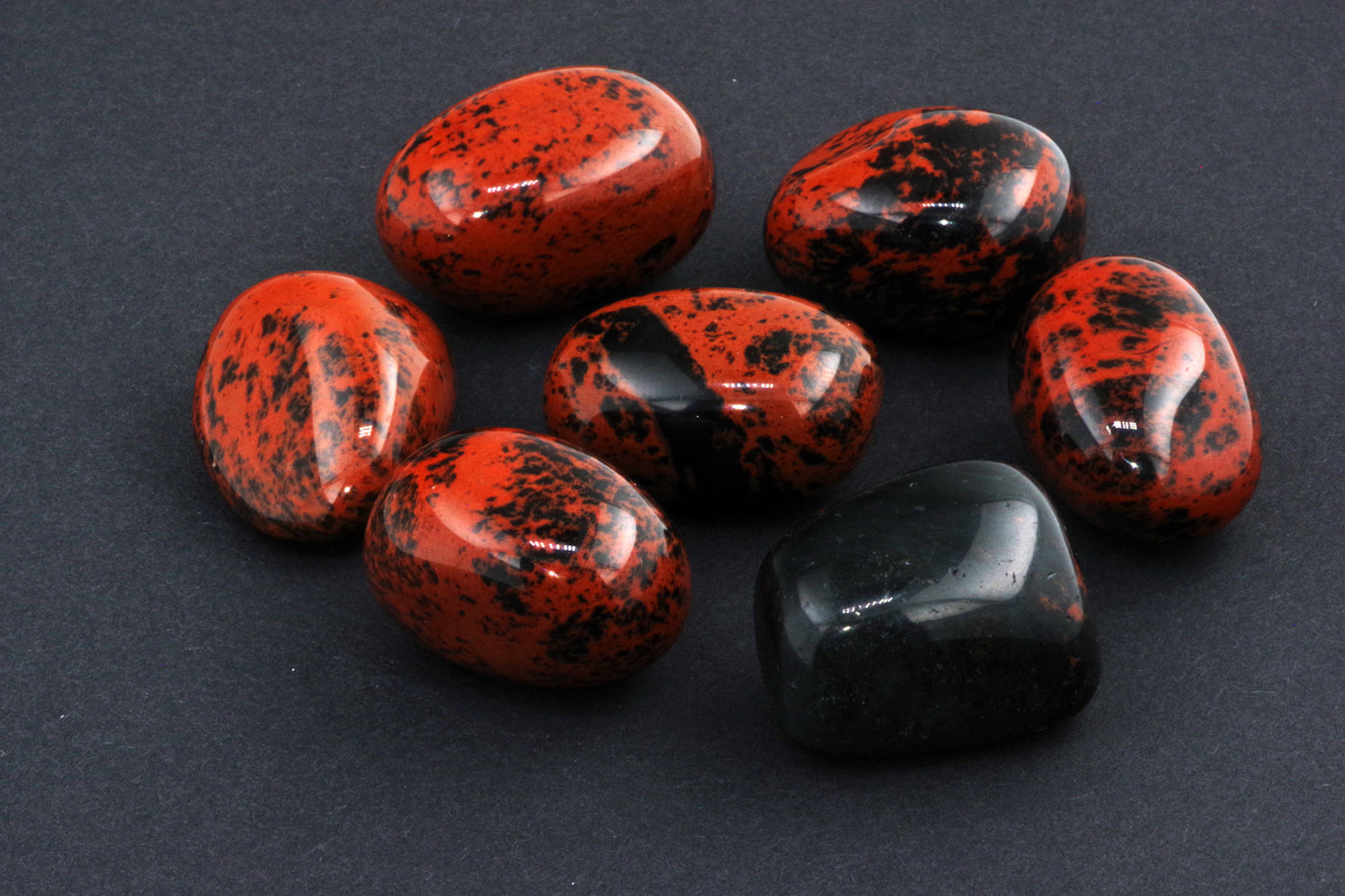 Mahoni obsidian