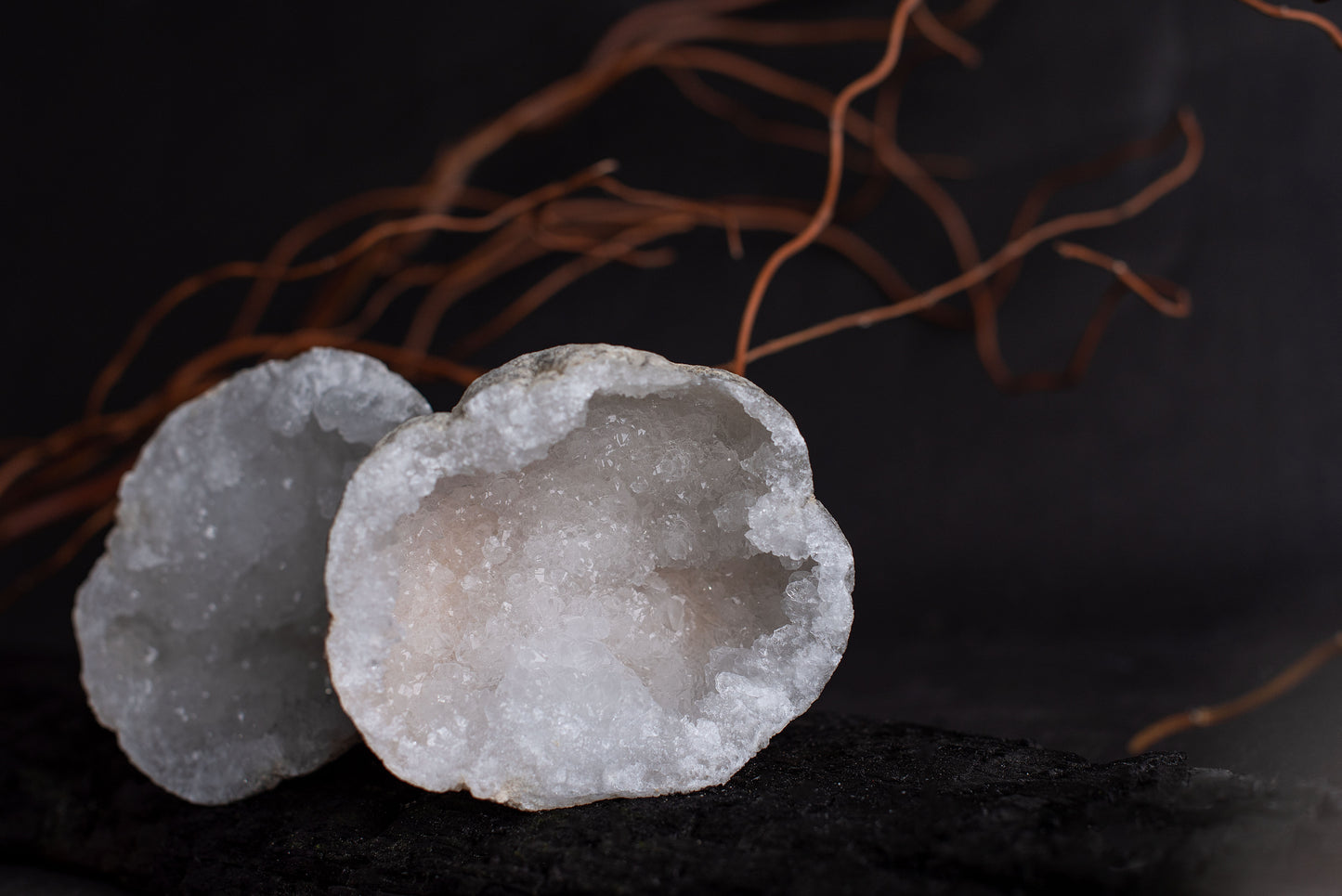 Crystal Geode pair – 8-12cm open - www.Crystals.eu