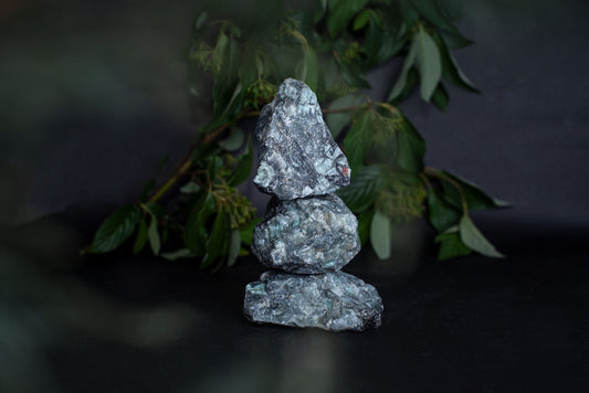 Emerald– 0.2-0.5kg - www.Crystals.eu