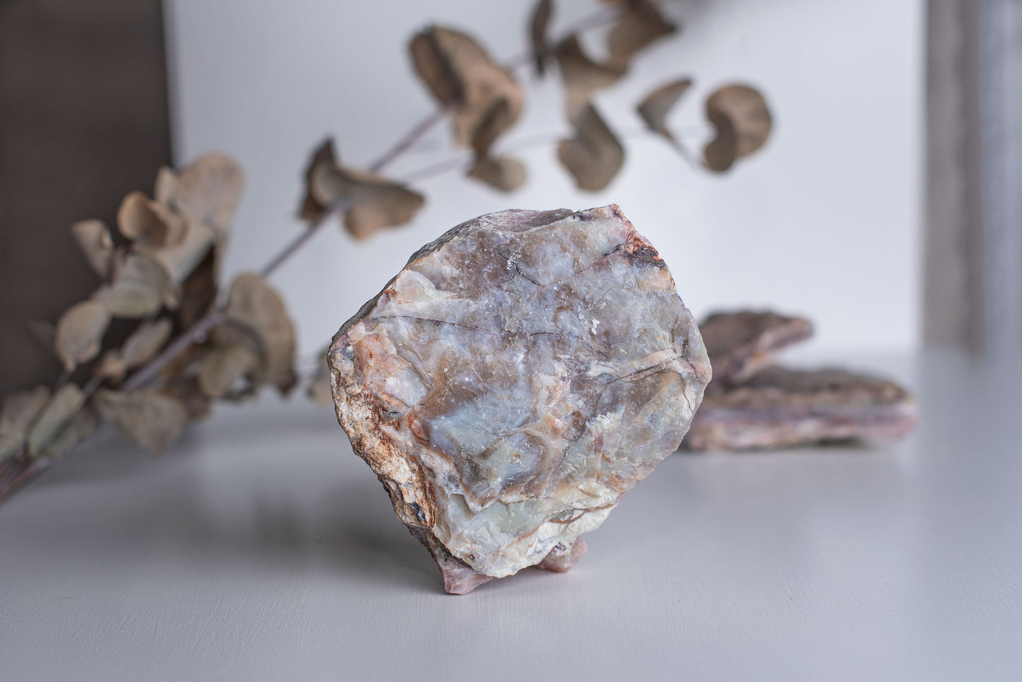 Rose opal Raw – 0.3-0.6 kg - www.Crystals.eu