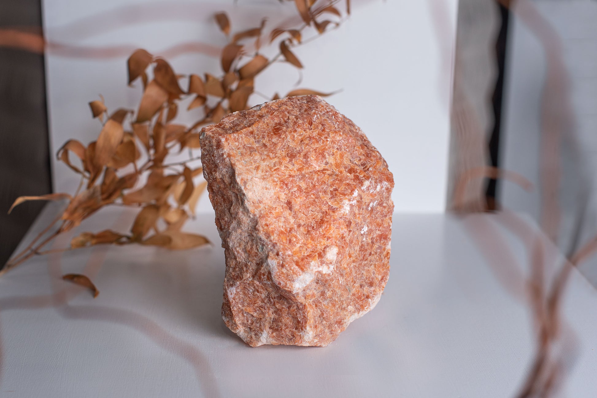 Fire calcite –Raw– 2 - 4kg - www.Crystals.eu