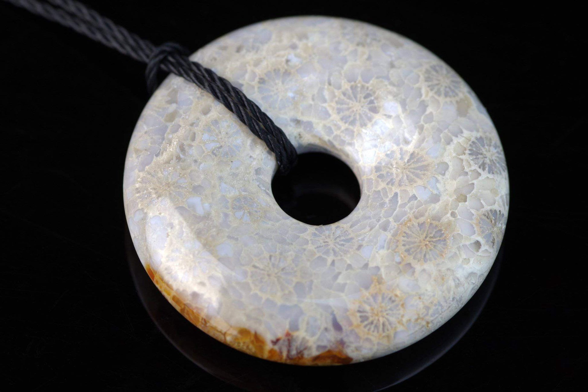 Coral fossil pendant – Donut 30mm