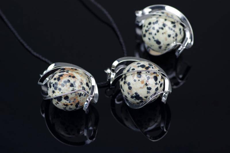 Dalmatian jasper pendant sphere – 20mm