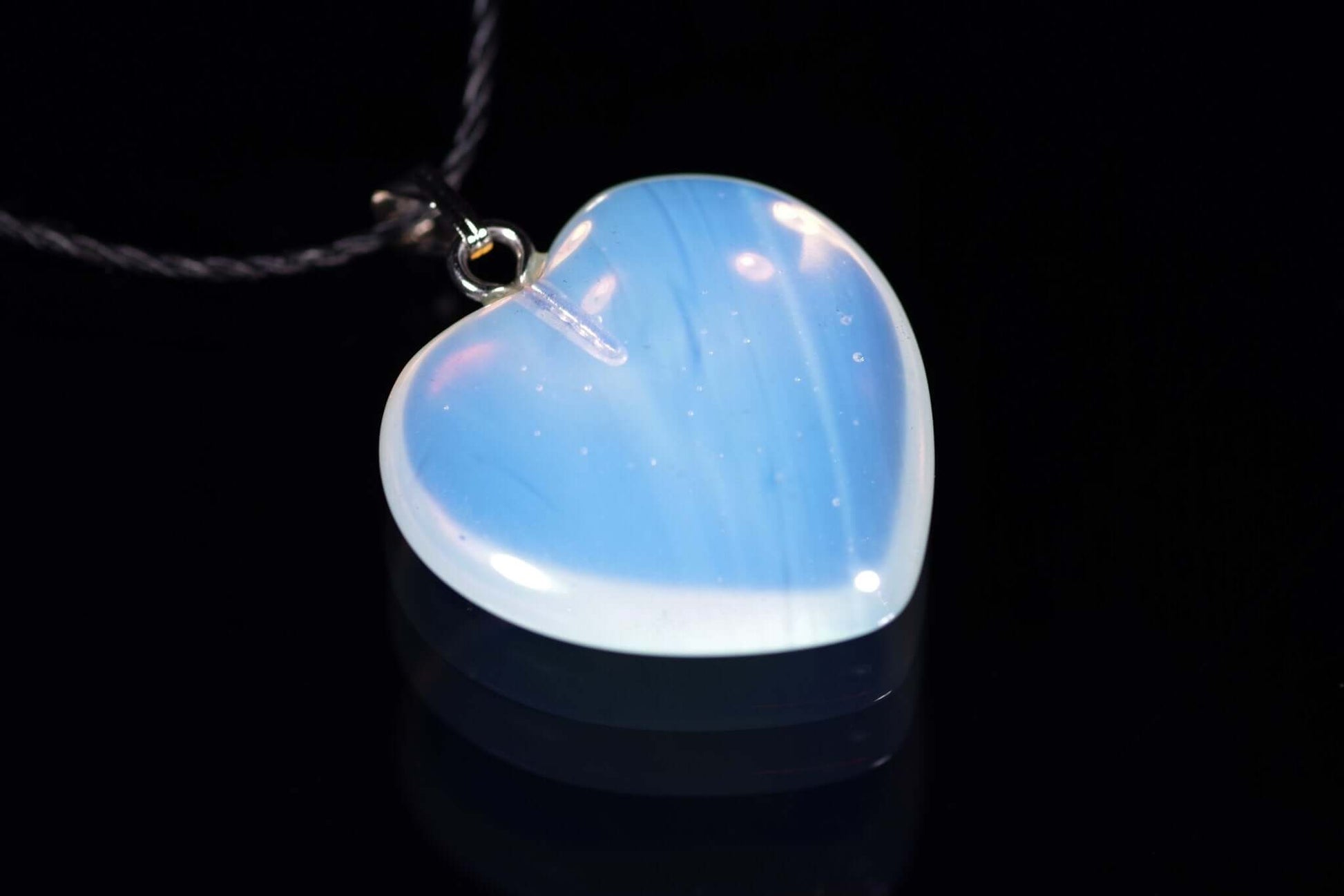 Glass opal pendant – Heart