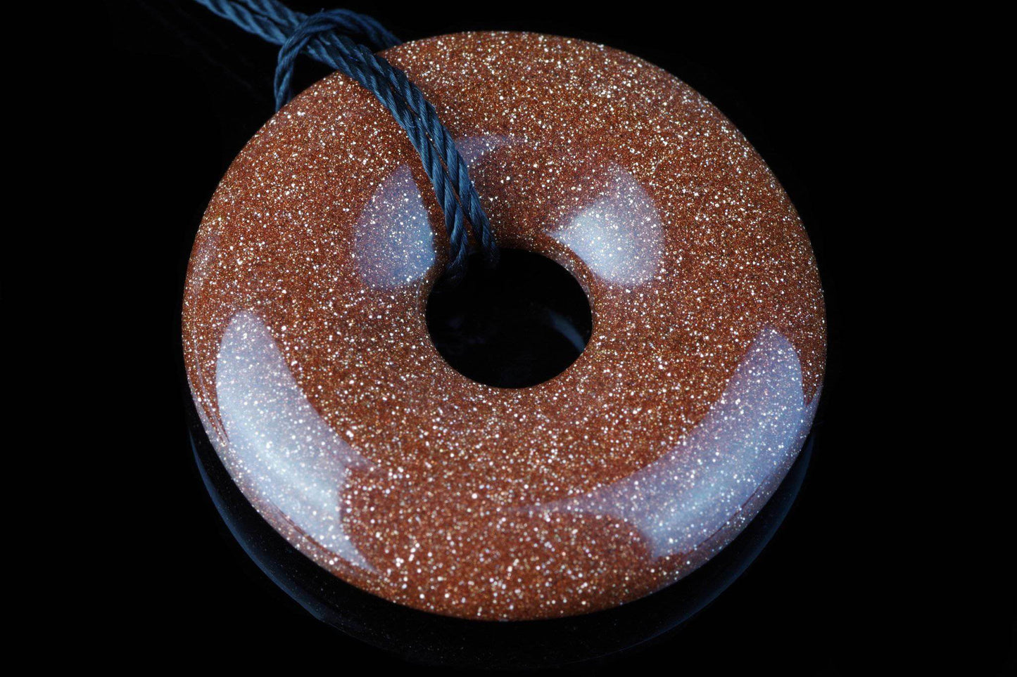 Goldstone pendant – Donut 30mm