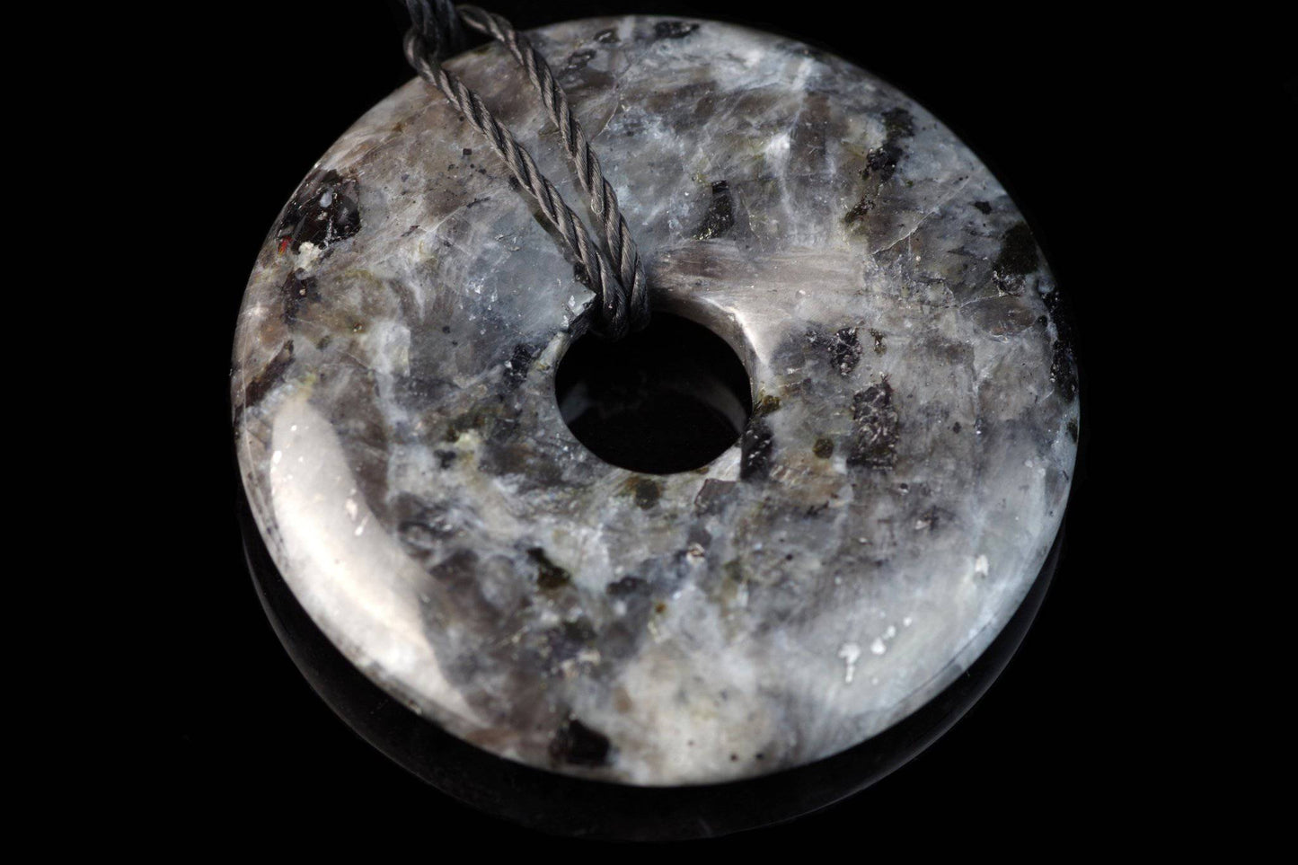 Granite pendant – Donut 30mm