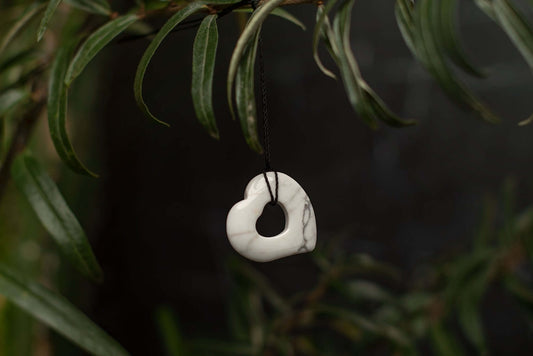 Howlite pendant – Fashion Heart