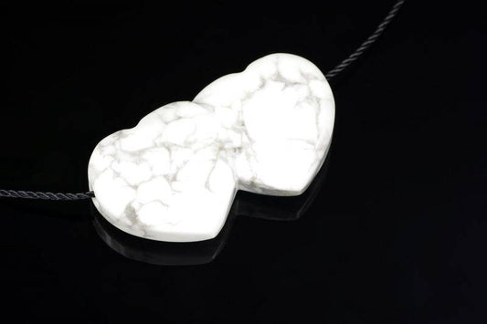 Howlite pendant – United Hearts