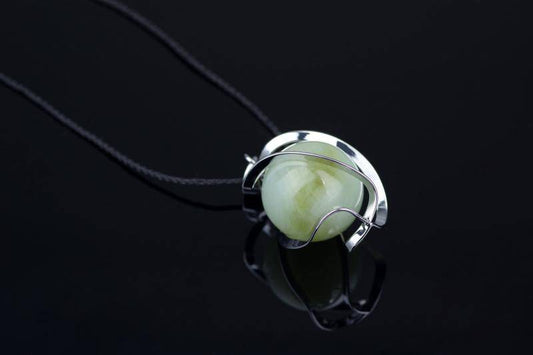 Jade pendant sphere – 20mm