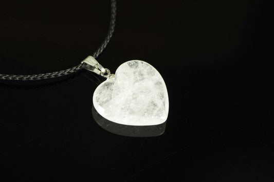 Quartz pendant – Heart