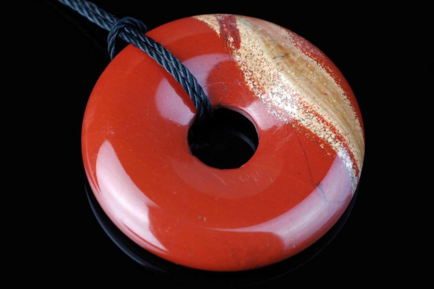 Red jasper pendant – Donut 30mm
