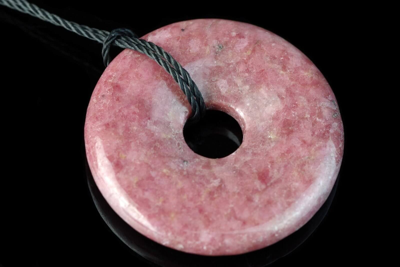 Rhodonite pendant – Donut 30mm