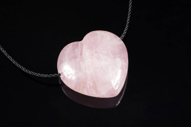 Rose quartz pendant – Heart
