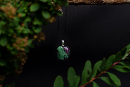 Ruby with zoisite – 925 silver - www.Crystals.eu