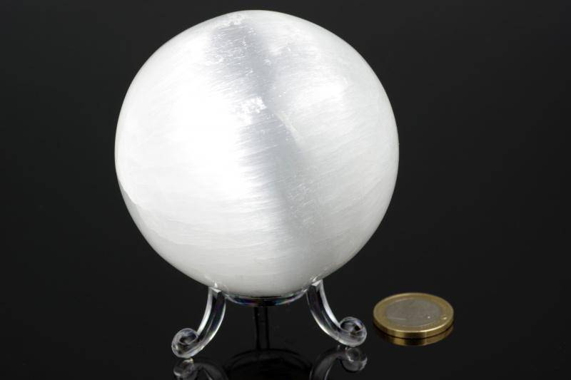 Selenite sphere – 70mm