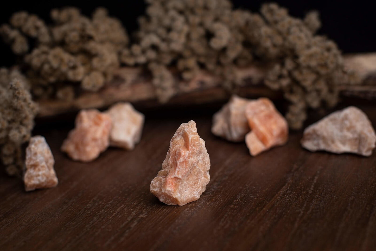 Fire calcite – Raw - www.Crystals.eu